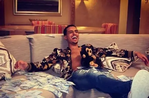 قصص العرب الرابحون والخاسرون في مواقع المراهنات